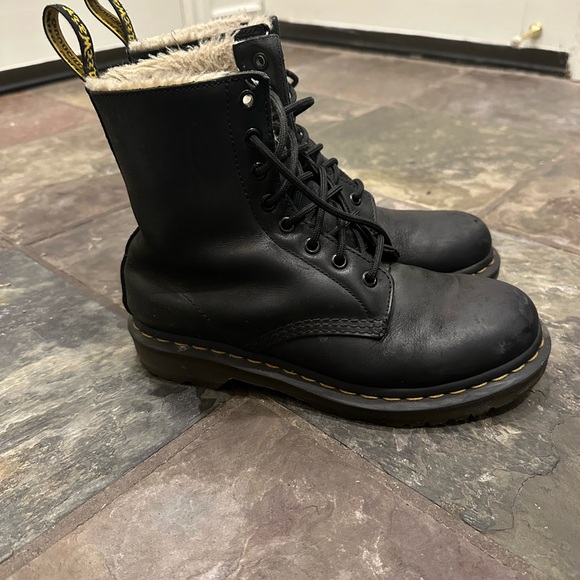 DR MARTENS FUR LINED WINTER BOOTS - Picture 3 of 5